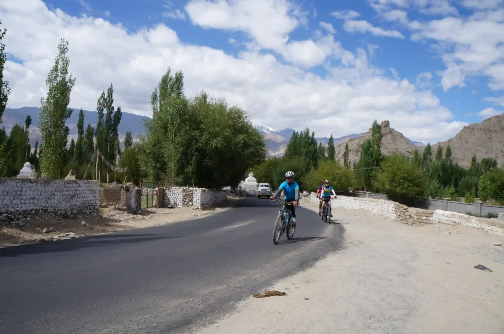 cycling leh to lamayuru & nubra valley - himalayan nature escapes